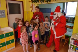 AKO SA ROZ�IARILI O�K� V�ETK�CH DET�